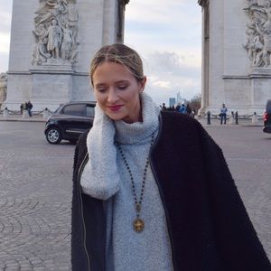 Meet your Posher, Hayley