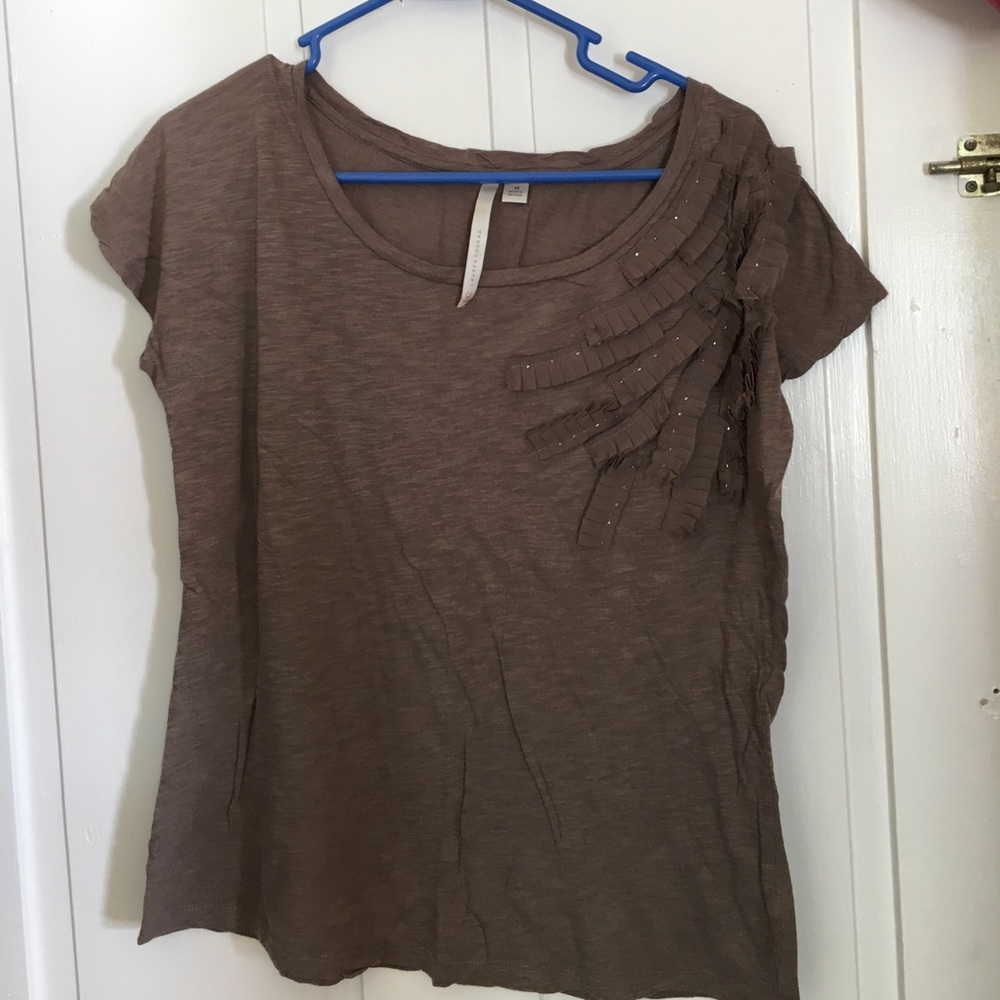 Short sleeved top