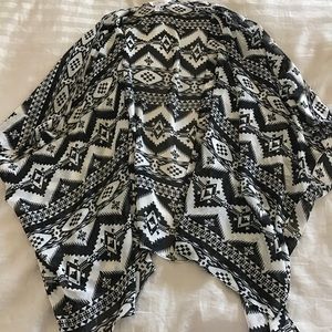 Charming Charlie Kimono