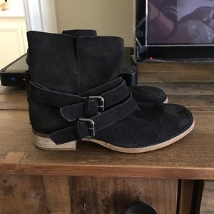 Size 8 ankle booties
