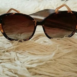 Cole Haan Accessories - Cole Hann Tortoise Sunglasses Cole Haan Accessories - Cole Hann Tortoise Sunglasses