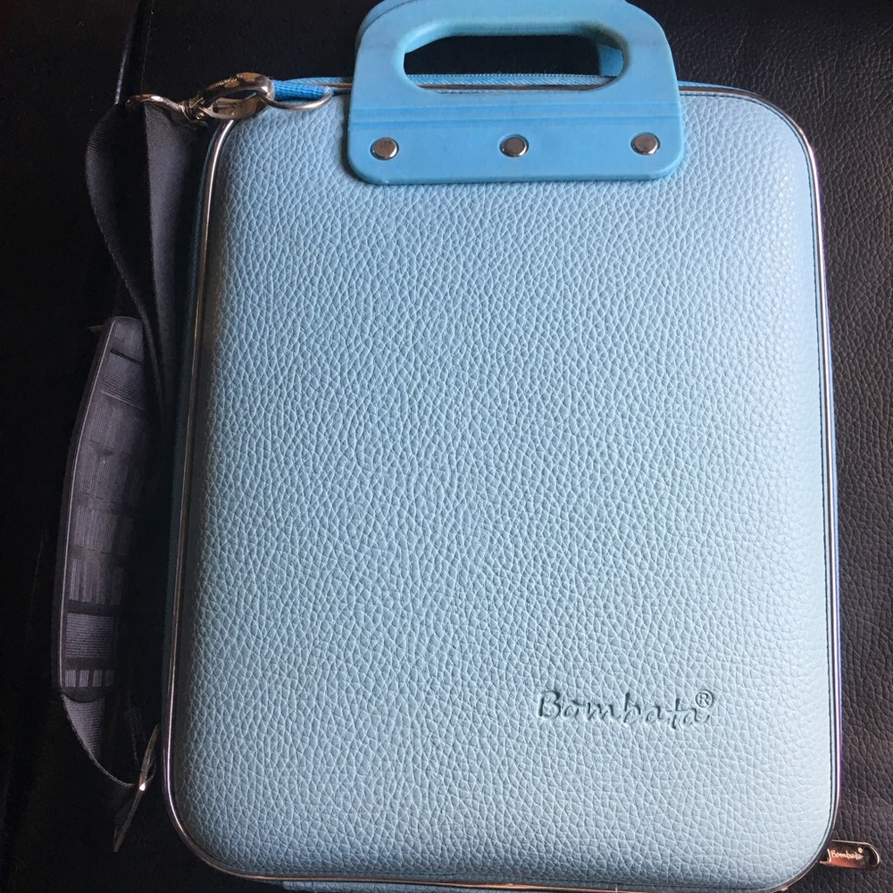 Bombata small computer of iPad case
