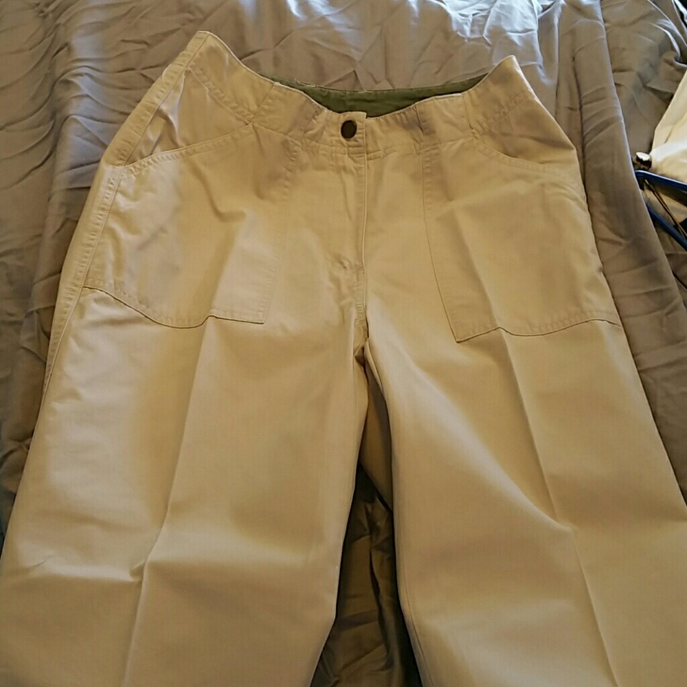 Kaki pants