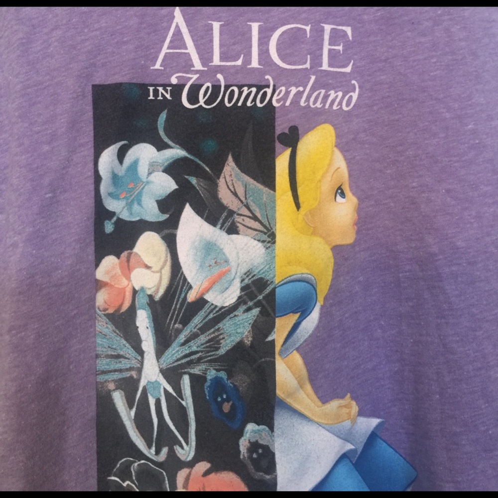 🌈 Disney Alice in Wonderland loose tank