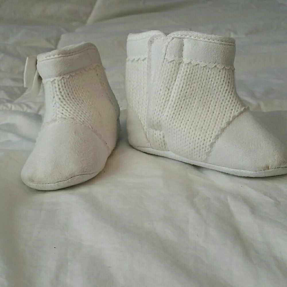First steps white booties