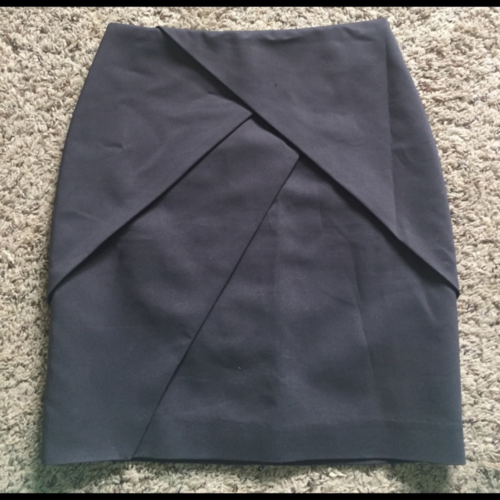 H&M gray skirt