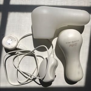 Clarisonia Mia2 with charger and case