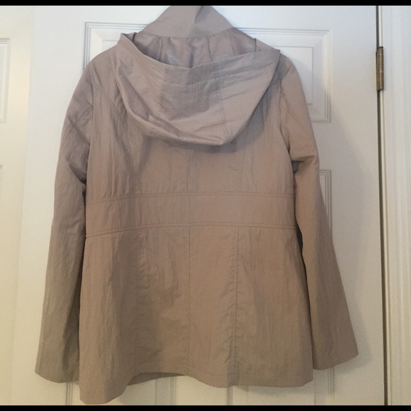 Nylon beige Kensie spring jacket - Picture 2 of 5