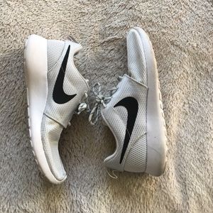 Nike Roshes