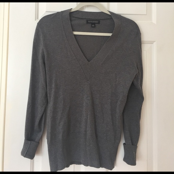 Banana Republic Cashmere Blend Sweater - Picture 4 of 6