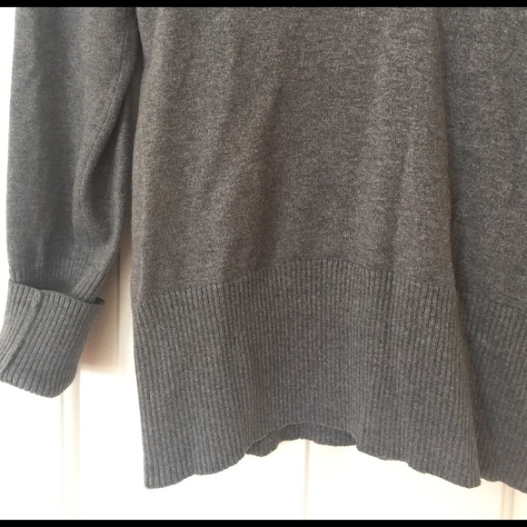 Banana Republic Cashmere Blend Sweater - Picture 3 of 6