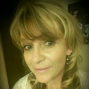 Meet your Posher, Gladys