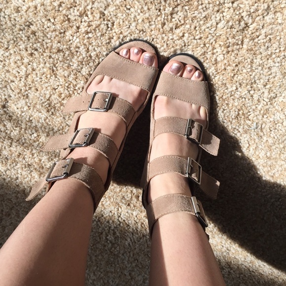 Kelsi Dagger Shoes - Tan suede buckle heels