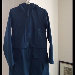 Lululemon Rain parka size 4