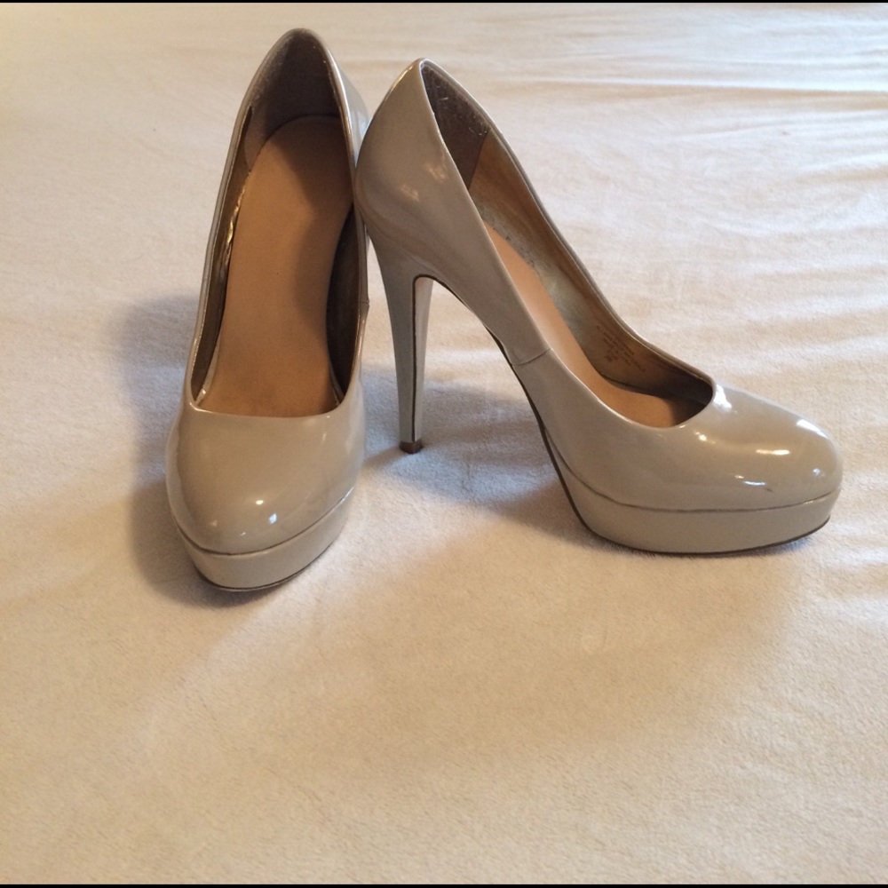 Laura Conrad nude color heels