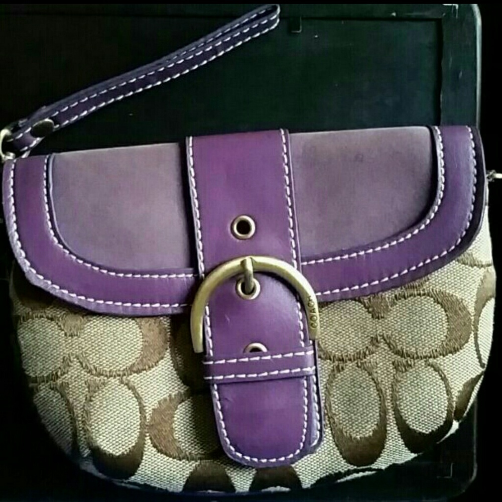 Coach w/a Touch of Suede Wristlet