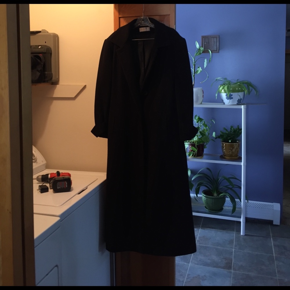 Black long 100% wool coat