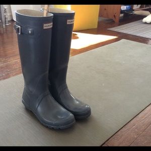 Hunter original gloss rain boots size US7