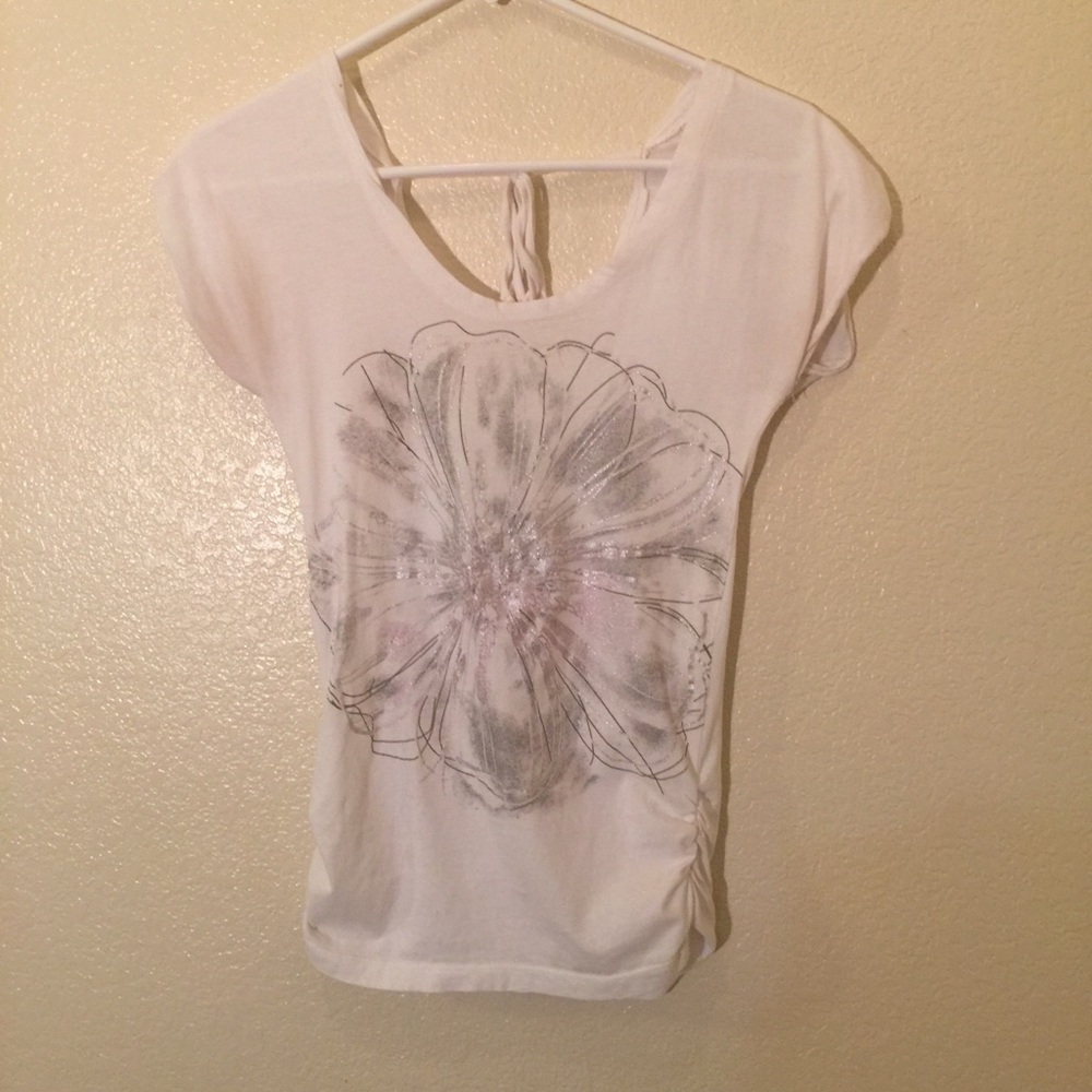 Cute White Flower Top With Tie in the Back