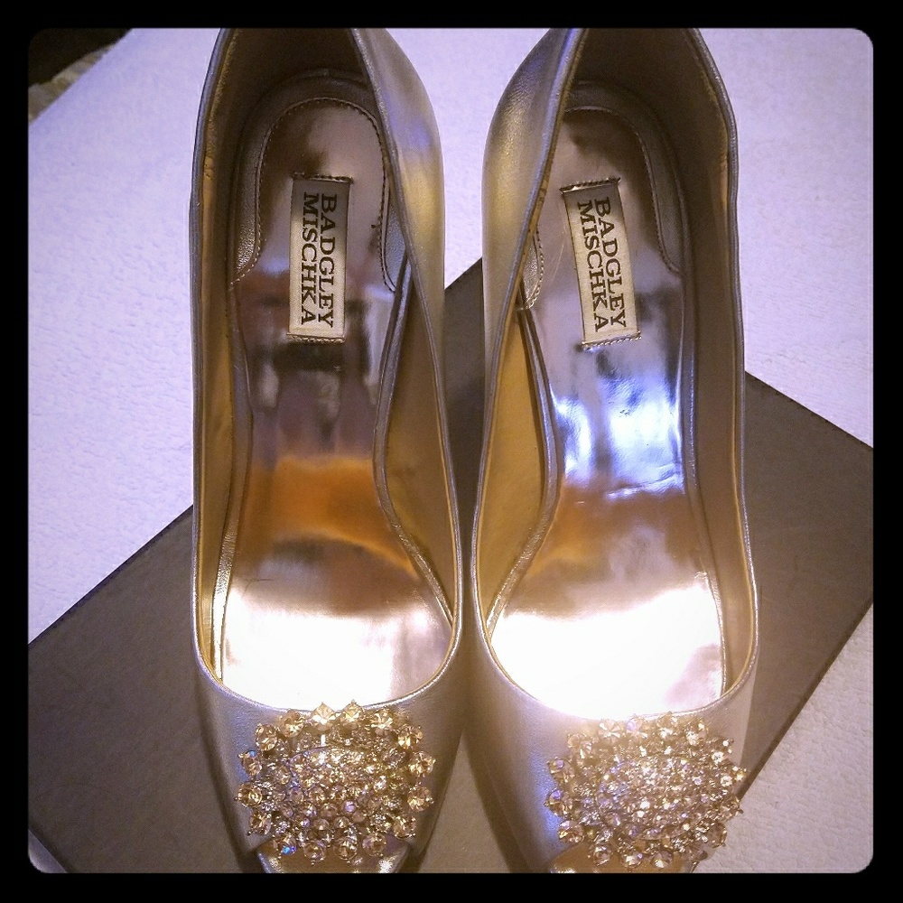 Badgley Mischka Lissa Open Toe Pump Size 10