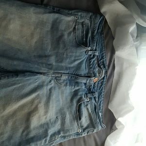American Eagle Light Wash Skinny Jeans