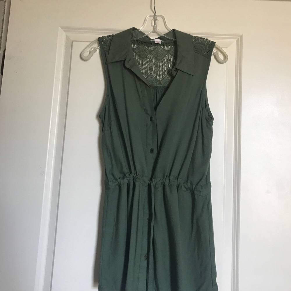 Small tank top with draw string waist