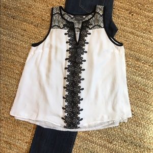 Market & Spruce top Medium black white