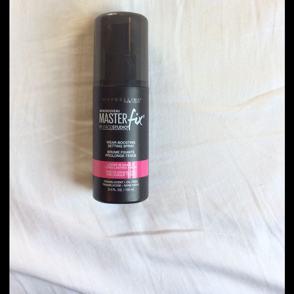 Maybelline Masterfix setting spray