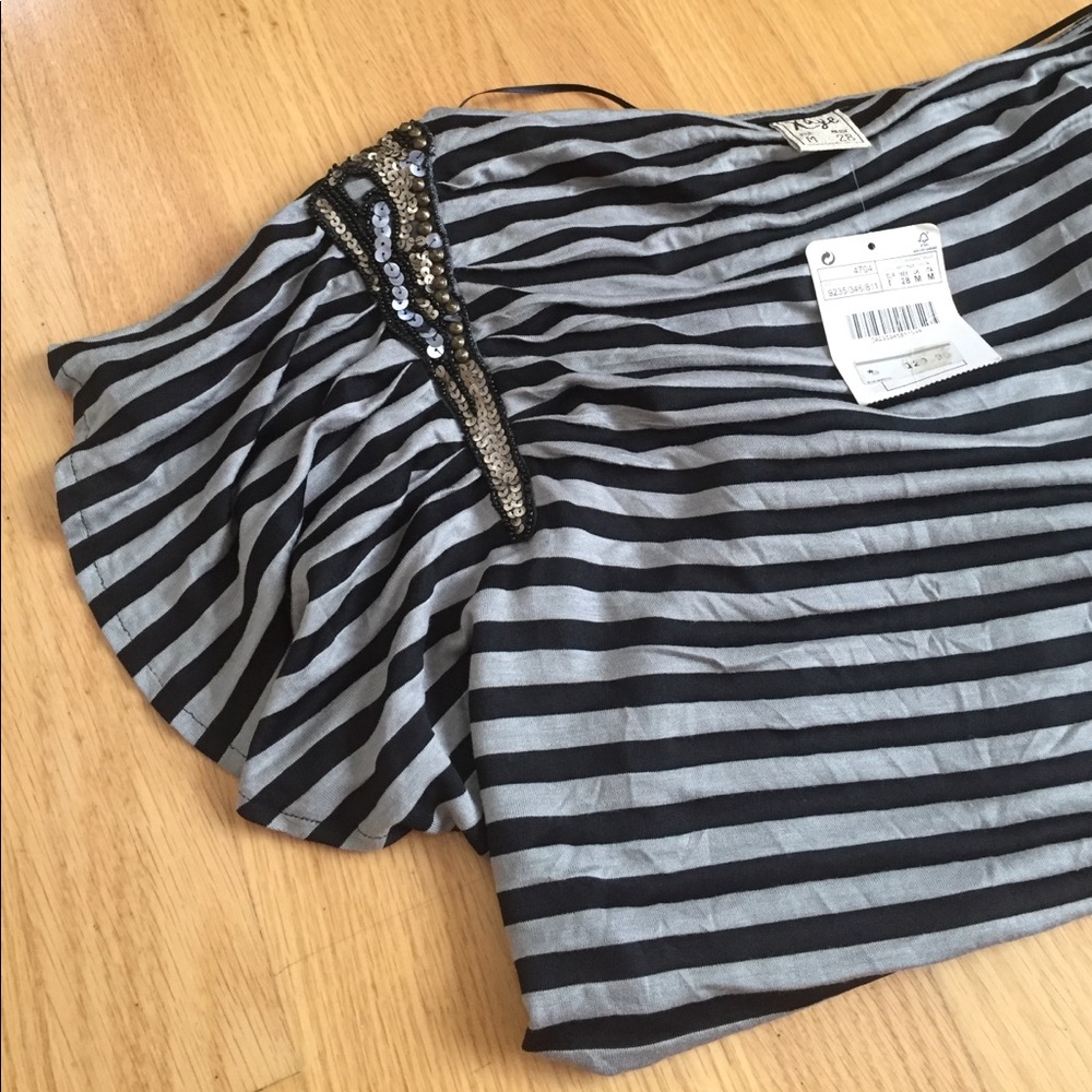 🆕 Pull&Bear (Zara) sequin off shoulder shirt