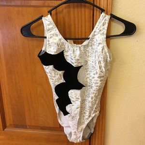 Mondor Brand Child's Large Leotard