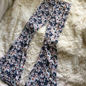 Floral flare pants size Small