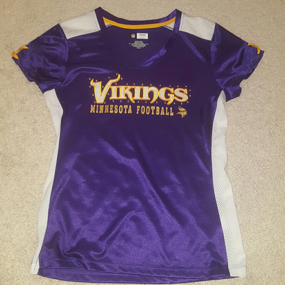 NWOT** Womens Minnesota Vikings jersey
