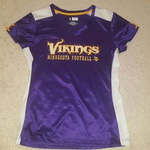 NWOT** Womens Minnesota Vikings jersey