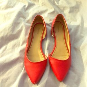 Red Point Toe Flats