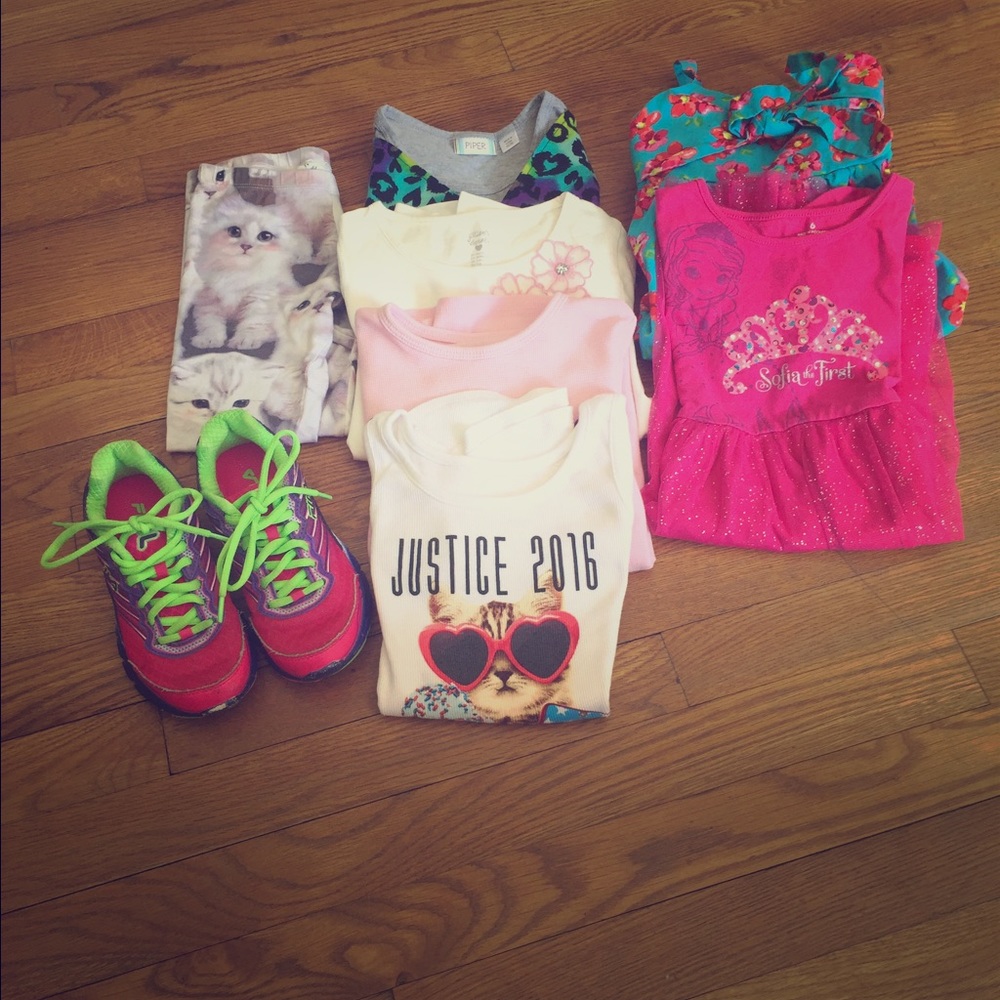 Bundle of little girl play clothes