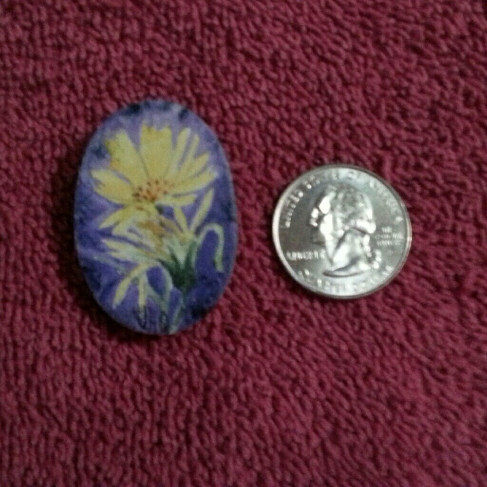 🌻Hand Painted Flower Pin🌻