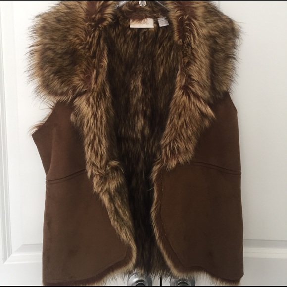 Chico's Faux Fur / Faux Suede Vest  Size 1 / Small - Picture 2 of 6