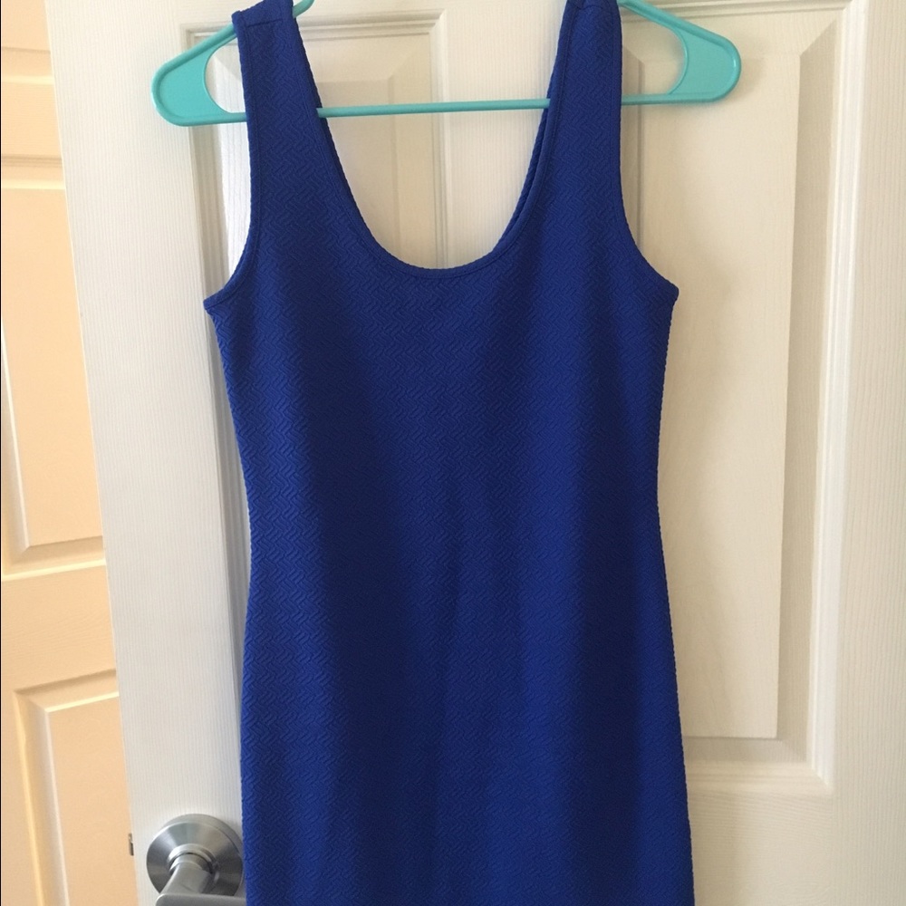 blue body con dress