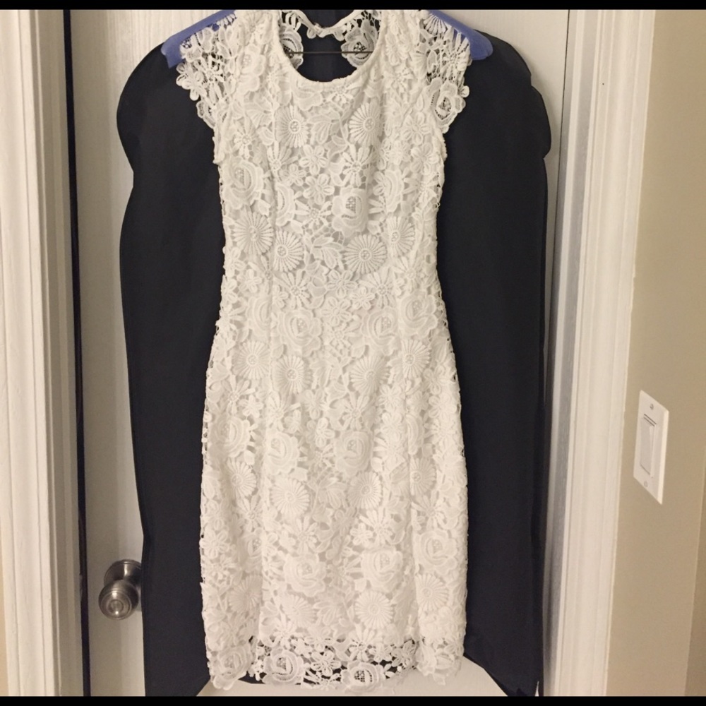 Hidden talent backless ivory lace dress