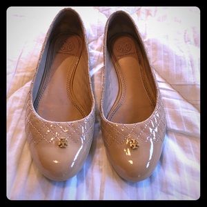 Tory Burch Size 7 Beige Ballet Flats