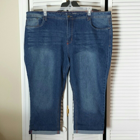 avenue denim capris