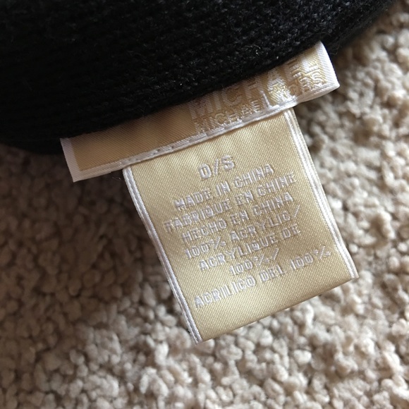 Michael Kors MK logo repeat beanie hat! - Picture 2 of 3