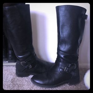 BLACK FAUX LEATHER BOOTS🔥