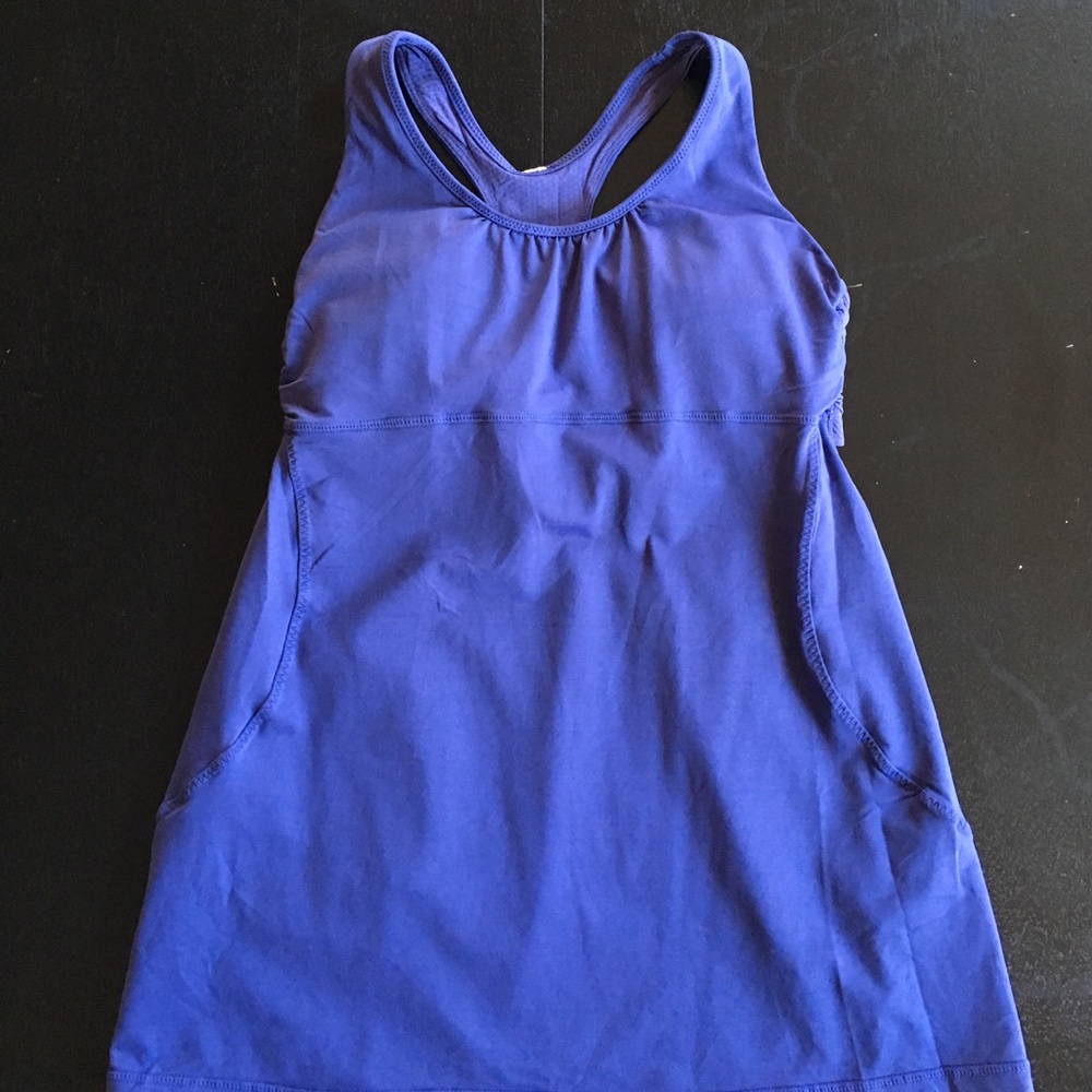 Lululemon tank size 8