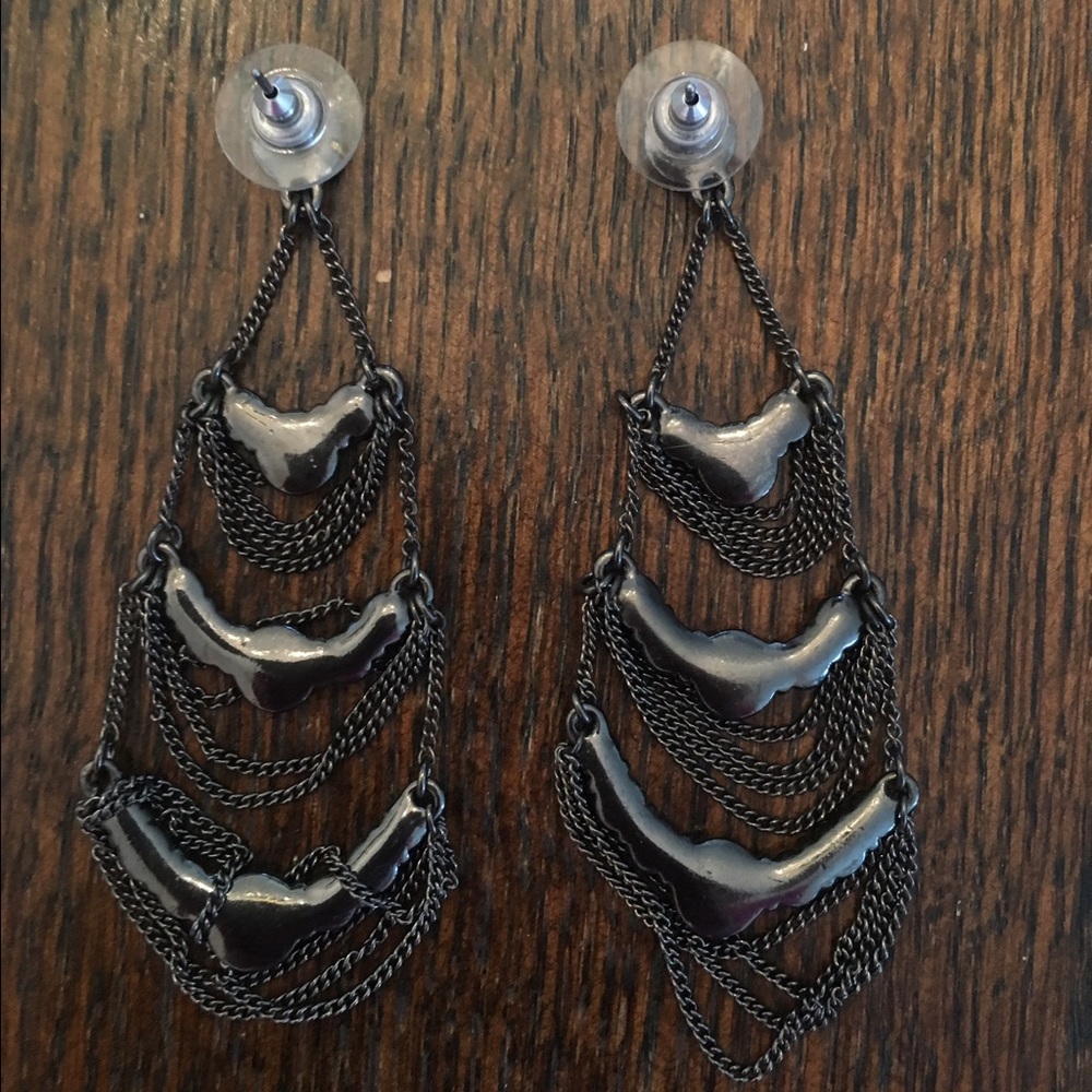 Earrings - Picture 4 of 4