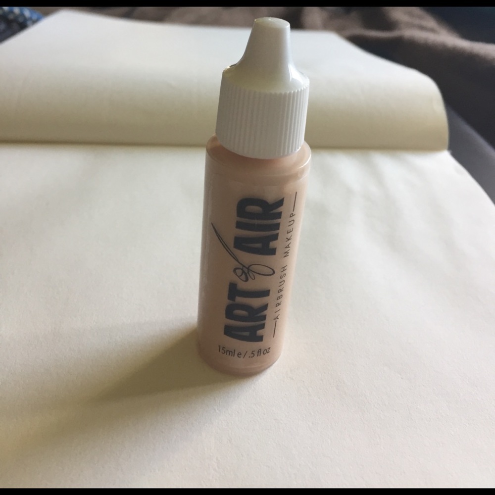 Golden olive airbrush makeup .5 fl oz