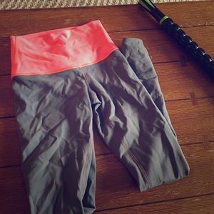 Lulu size 4 spandex, barely worn