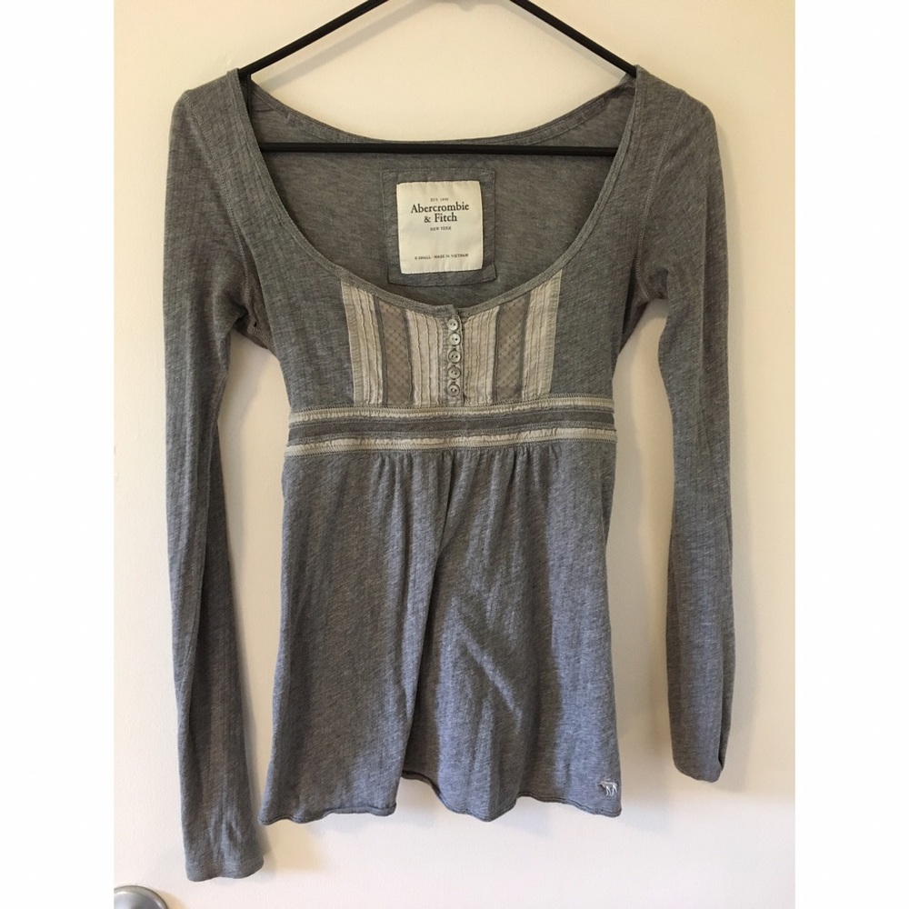 Grey long sleeve Abercrombie & fitch shirt