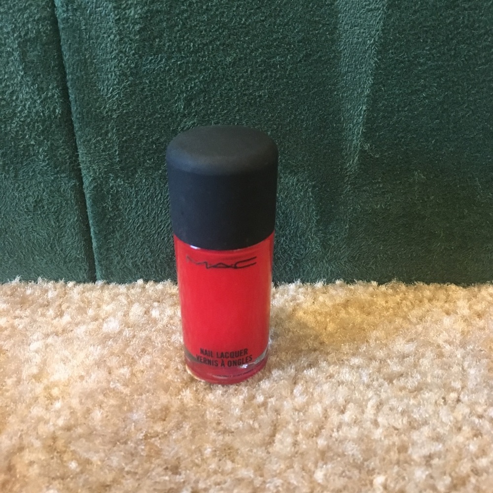 M•A•C nail polish in Shirelle