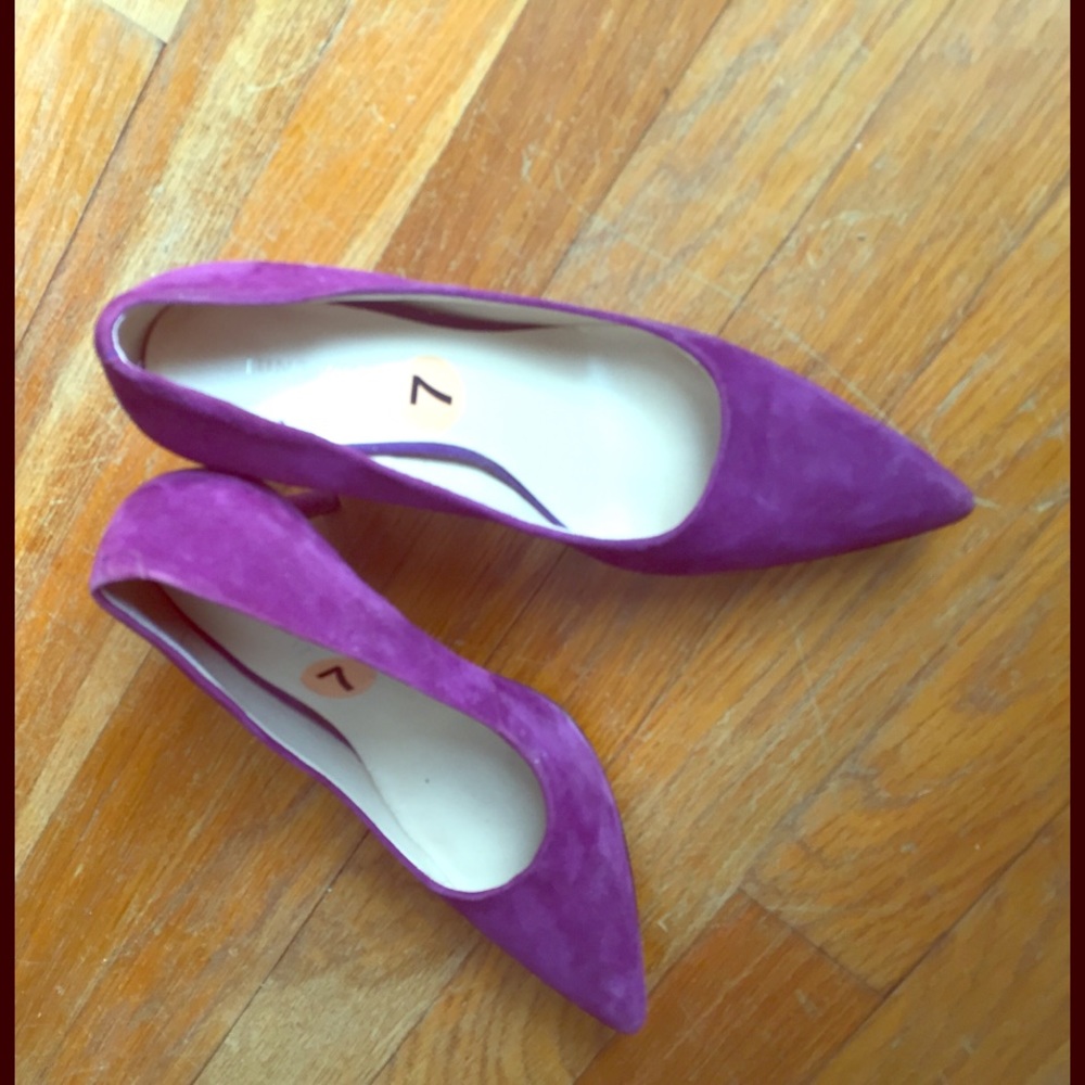 Nine West purple pumps